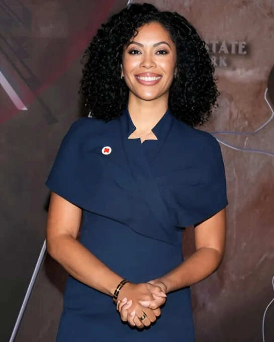 Shirleen Allicot Biography