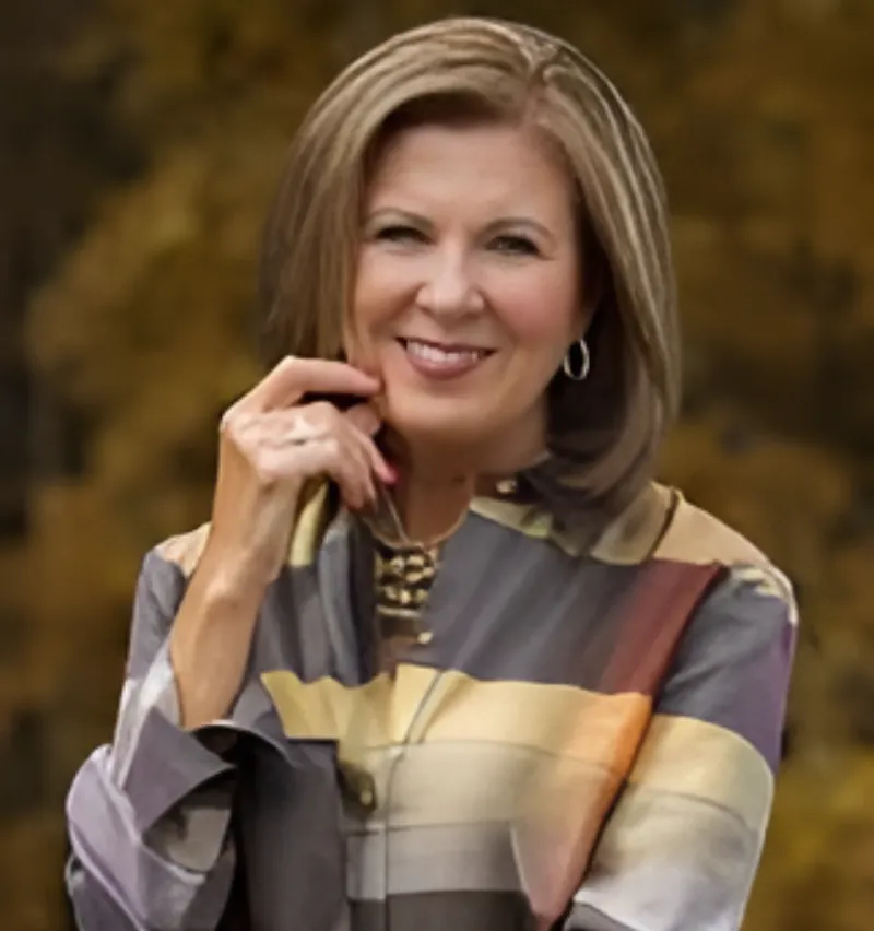 Colleen Marshall Social Media