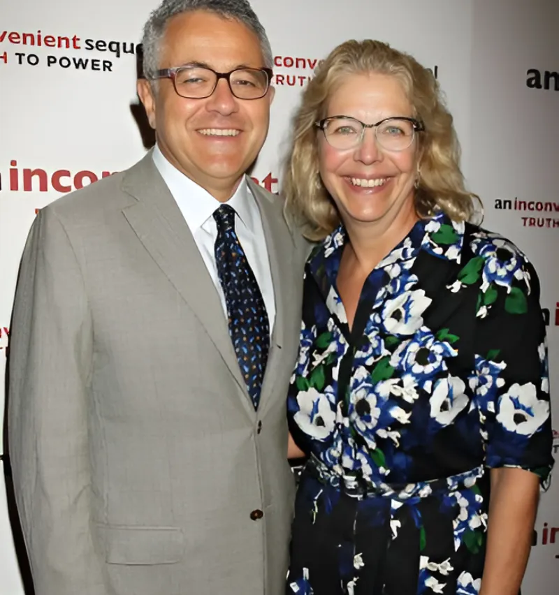 Amy Bennett McIntosh Social Media 