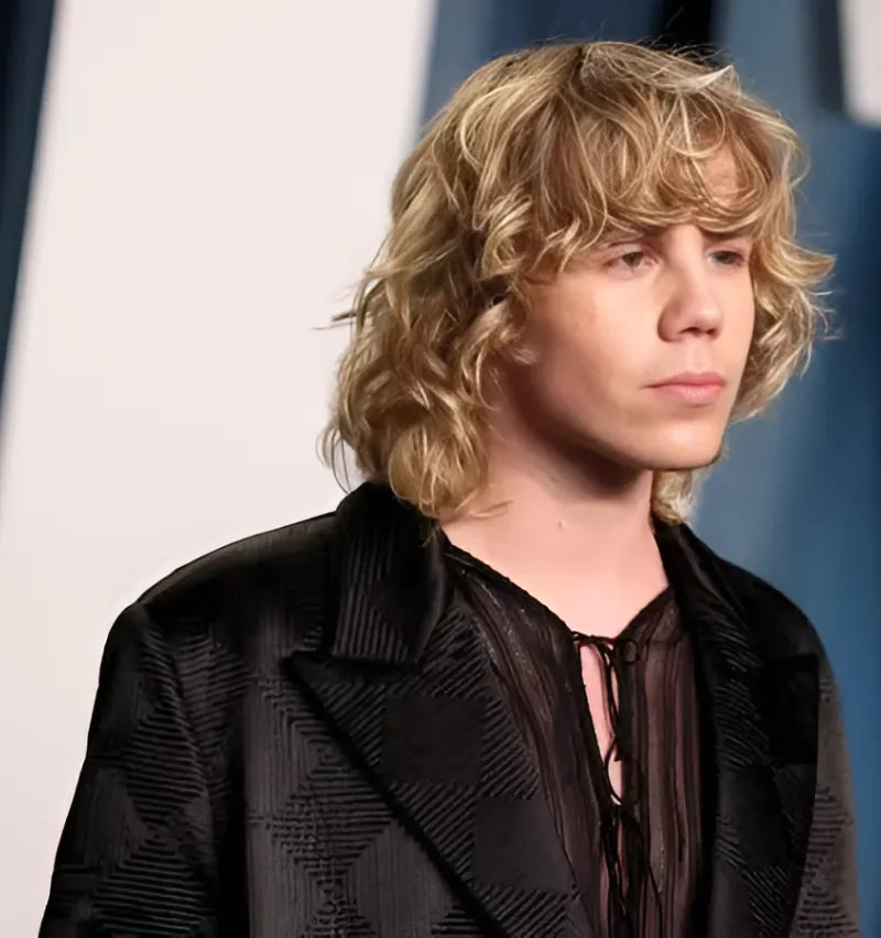 Tate McRae Boyfriend